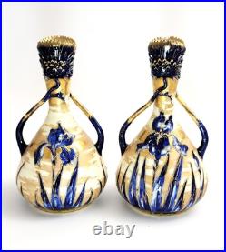 A Paire De Ancien Art Nouveau Porcelaine Vases, Décoré Par Ernst Wahliss, Austr