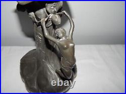 ANCIEN PICHET ou VASE Art Nouveau en étain à Décor Femme Nue Signé Petiz Petizon