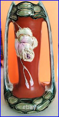 ANCIEN VASE ART NOUVEAU- BARBOTINE Décor de rose 28 cm signé LY 5806 0 X ANCIEN VASE ART NOUVEAU- BARBOTINE Décor de rose 28 cm signé LY 5806 0 X