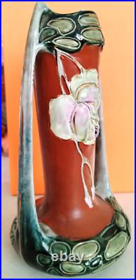 ANCIEN VASE ART NOUVEAU- BARBOTINE Décor de rose 28 cm signé LY 5806 0 X ANCIEN VASE ART NOUVEAU- BARBOTINE Décor de rose 28 cm signé LY 5806 0 X