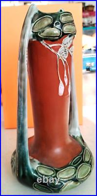 ANCIEN VASE ART NOUVEAU- BARBOTINE Décor de rose 28 cm signé LY 5806 0 X ANCIEN VASE ART NOUVEAU- BARBOTINE Décor de rose 28 cm signé LY 5806 0 X