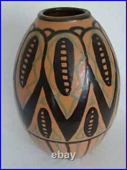 ANCIEN VASE FORME OGIVE ART NOUVEAU JUGENDSTIL TERRE CUITE Karlsruhe ht 23 cm