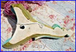 ANCIENNE BOUQUETIÈRE LIBÉLLULE en BARBOTINE fin XIXe style Art Nouveau ANCIENNE BOUQUETIÈRE LIBÉLLULE en BARBOTINE fin XIXe style Art Nouveau