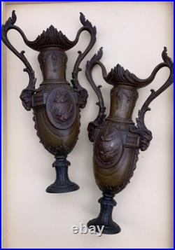 ANCIENNE PAIRE DE VASE ART NOUVEAU TETE Belier Oiseau Dauphin REGULE No Bronze