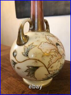 Ancien Joli Vase En Opaline A Décor De Fleur, Émaillage, Art Nouveau