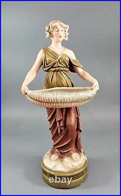 Ancien Royal Dux Porcelaine Art Nouveau Figurine D'Une Jeune Femme, C. 1912