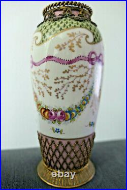 Ancien Vase En Porcelaine Décor Guirlande Floral Époque Art Nouveau