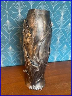 Ancien Vase en étain, rare, Metal Juventa Prima époque art nouveau. Vers 1900 Ancien Vase en étain, rare, Metal Juventa Prima époque art nouveau. Vers 1900
