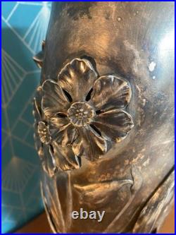 Ancien Vase en étain, rare, Metal Juventa Prima époque art nouveau. Vers 1900 Ancien Vase en étain, rare, Metal Juventa Prima époque art nouveau. Vers 1900
