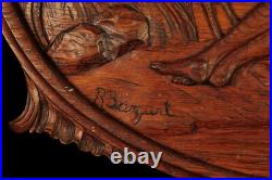 Ancien bas relief en chêne sculpté vers 1900 / Femme Seins Nus Chien Art Nouveau Ancien bas relief en chêne sculpté vers 1900 / Femme Seins Nus Chien Art Nouveau