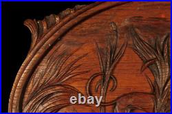 Ancien bas relief en chêne sculpté vers 1900 / Femme Seins Nus Chien Art Nouveau Ancien bas relief en chêne sculpté vers 1900 / Femme Seins Nus Chien Art Nouveau