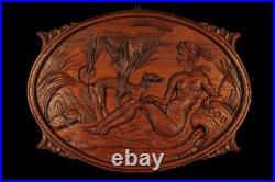 Ancien bas relief en chêne sculpté vers 1900 / Femme Seins Nus Chien Art Nouveau Ancien bas relief en chêne sculpté vers 1900 / Femme Seins Nus Chien Art Nouveau