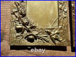 Ancien cadres en bronze à poser Art Nouveau décor insectes fleurs et oiseau