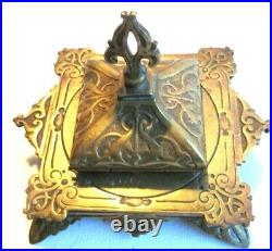 Ancien encrier carré Art Nouveau en bronze ciselé, verrine en verre