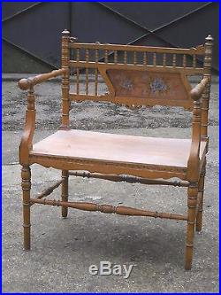 Ancien fauteuil de chambre fin XIXème, art nouveau, à restaurer