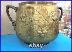 Ancien grand cache pot ART NOUVEAU en bronze et laiton 1900 Décor Plante Fleurs