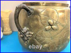 Ancien grand cache pot ART NOUVEAU en bronze et laiton 1900 Décor Plante Fleurs