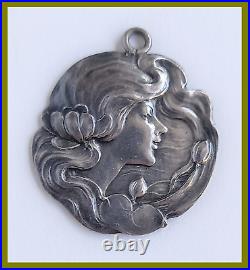 Ancien médaillon / pendentif Art Nouveau argent 800 circa 1900. Silver pendant