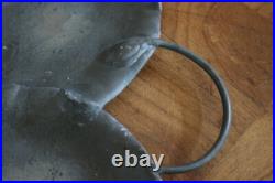 Ancien service en ETAIN ART NOUVEAU fumeur tabac DECOR NENUPHAR signé E. FRERES Ancien service en ETAIN ART NOUVEAU fumeur tabac DECOR NENUPHAR signé E. FRERES