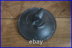 Ancien service en ETAIN ART NOUVEAU fumeur tabac DECOR NENUPHAR signé E. FRERES Ancien service en ETAIN ART NOUVEAU fumeur tabac DECOR NENUPHAR signé E. FRERES