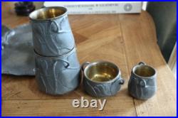 Ancien service en ETAIN ART NOUVEAU fumeur tabac DECOR NENUPHAR signé E. FRERES Ancien service en ETAIN ART NOUVEAU fumeur tabac DECOR NENUPHAR signé E. FRERES