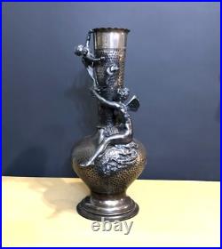 Ancien vase ART NOUVEAU métal argenté martelé WMF décor d'angelots 36 cm