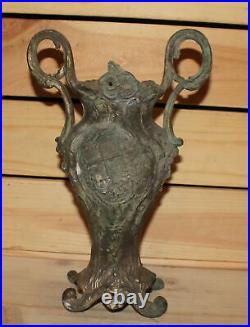 Ancien vase Art Nouveau en bronze floral fait main