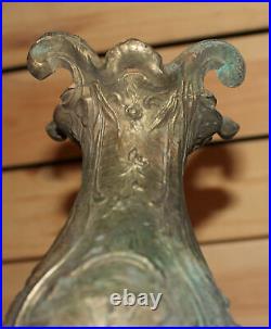 Ancien vase Art Nouveau en bronze floral fait main