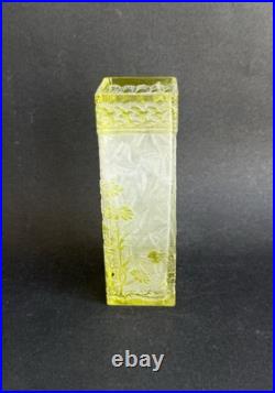 Ancien vase cristal dégagé à l'acide Baccarat verre givré floral art nouveau