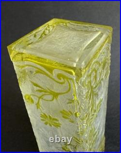 Ancien vase cristal dégagé à l'acide Baccarat verre givré floral art nouveau