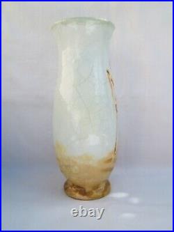 Ancien vase en barbotine Montigny sur Loing signé Jean Pointu au P fleuri XIX