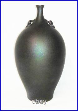 Ancien vase en grès Art Nouveau signature à identifier