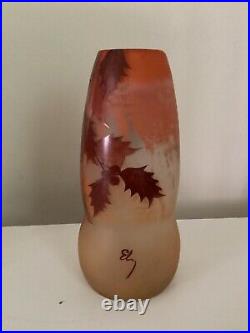 Ancien vase en verre émaillé d'art français Ely. Art Nouveau. 8.5. Signé