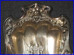 Ancienne Coupe Plat Corbeille Art Nouveau en métal argent Vide Poche Femme