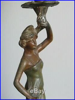 Ancienne Lampe Pétrol Art-Nouveau femme Signé RUCHOT