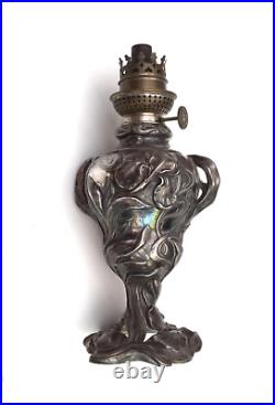 Ancienne Lampe à petrole Art Nouveau