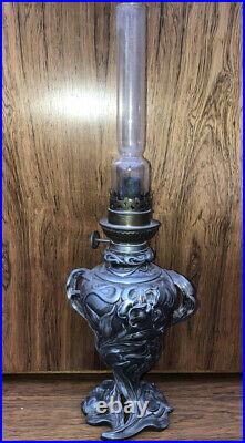 Ancienne Lampe à petrole Art Nouveau