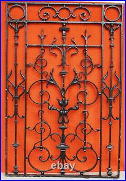 Ancienne grille de porte Hauteur 1 mètre Largeur 60,4 cm Epaisseur 1,6cm