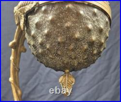 Ancienne lampe à pétrole ananas en bronze Art Nouveau Oil Lamp 1900