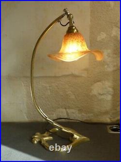 Ancienne lampe en bronze 1900 ART NOUVEAU. JUGENDSTIL ARTS & CRAFTS, DAUM MULLER