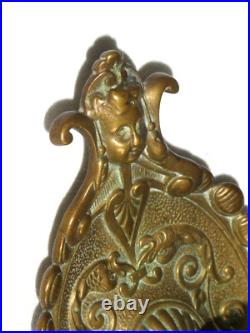 Art nouveau ancien encrier en bronze doré décor visage d'enfants aux extrémité