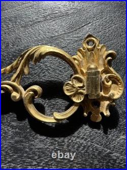 Belle paire de bougeoirs anciens en bronze art nouveau signées