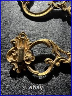 Belle paire de bougeoirs anciens en bronze art nouveau signées