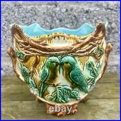 Cache-pot ancien faïence d'Onnaing barbotine Art Nouveau oiseaux perruches