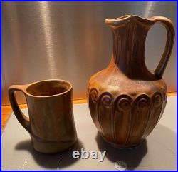 Denbac, carafe en céramique ancienne et mugs Art Nouveau, vers 1900