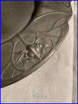 Époque art nouveau, plateaux en Étain Ancien, signés et numérotés, rare, les 2