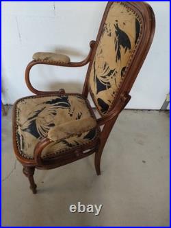 Fauteuil d'époque art nouveau ancien estampillé UNGVAR UNGARN 1900 à restaurer