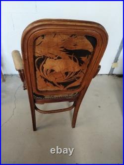 Fauteuil d'époque art nouveau ancien estampillé UNGVAR UNGARN 1900 à restaurer