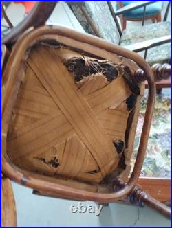 Fauteuil d'époque art nouveau ancien estampillé UNGVAR UNGARN 1900 à restaurer