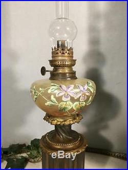 Lampe A Petrole Ancienne Hadrot Lampiste Toupie A Decor Florales Emaillées